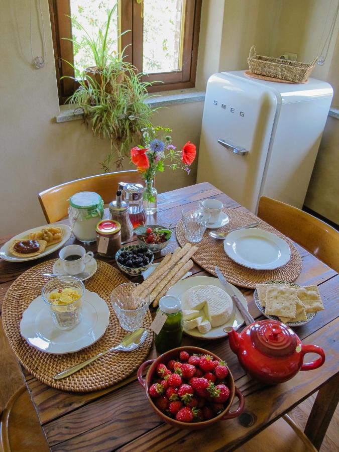 Monforte dʼAlba B&B Sant'Anna 21 מראה חיצוני תמונה